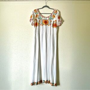 Women’s Sunflower Embroidered White Dress Sz XL Durga